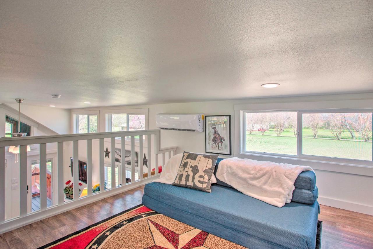Cozy Mckinney Tiny Home With Porch And Fire Pit! Exterior foto
